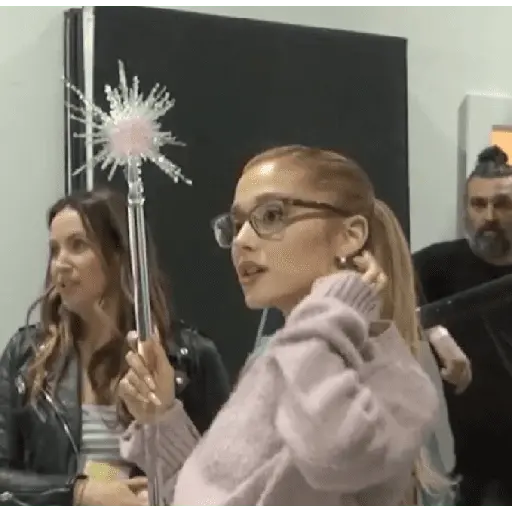 Ariana Grande Latin News