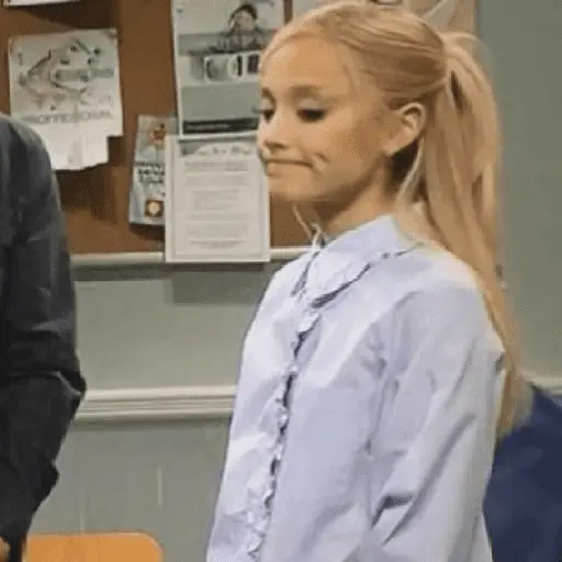 Ariana Grande Latin News