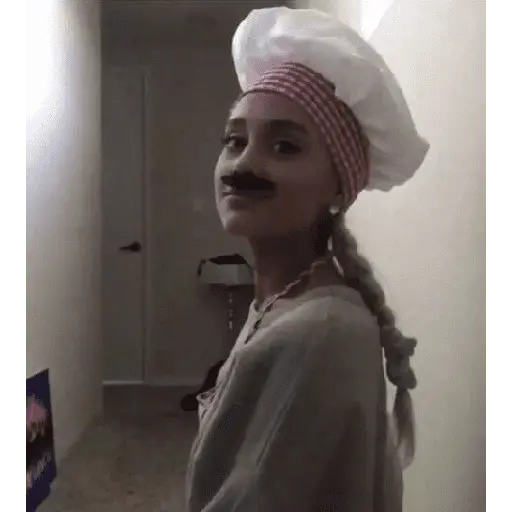 Ariana Grande Latin News