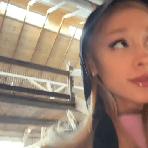 ariana grande latin news #2