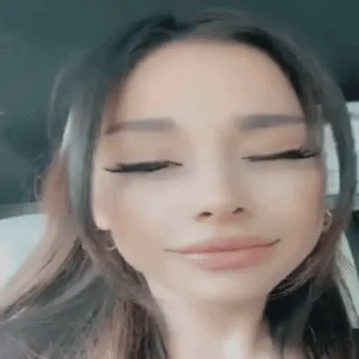Ariana Grande preview