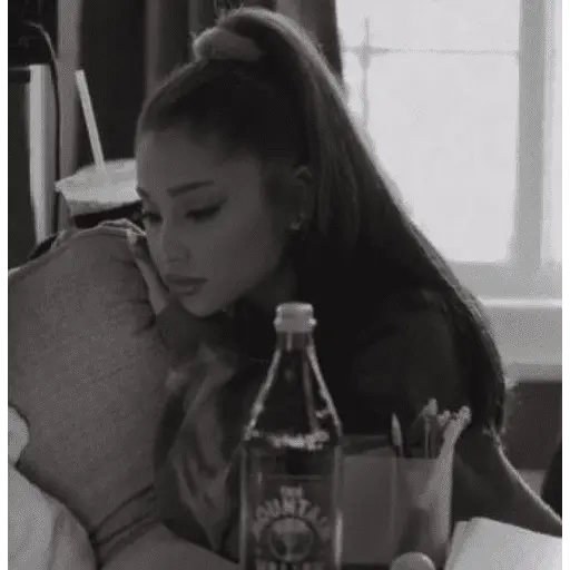 ariana grande latin news #3