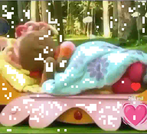 Ratón chistoso comiendo meme preview