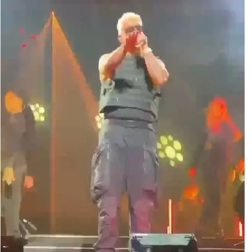 Maluma 🎵🕶️🎤