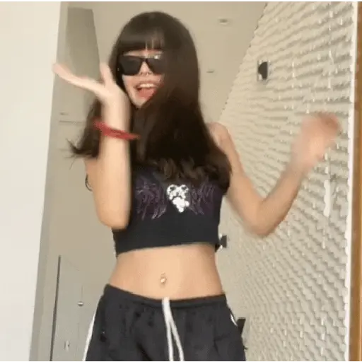 Lully Chan | Tiktok