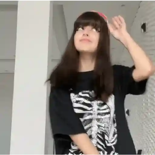 Lully Chan | Tiktok