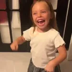 Niña MotoPingüino 🐧🛵 TikTok