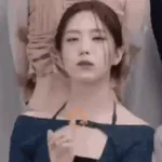 Random Reaction✨