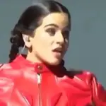 Rana que salta y se ríe etc
