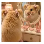 Hamster maquillándose 🐭🖌️💋