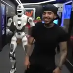 🎧🕺🏻🎮 WESTCOL y su robot 🎮🕺🏻🎧