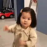 anak kecil GIFs 
